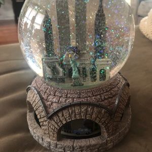 NYC snow globe. Musical plays New York New York